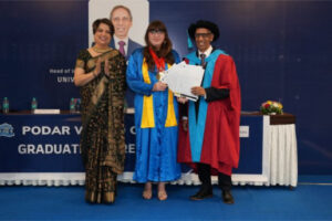podar-world-college-module-toppers-babm-2025-6-uai-516x344